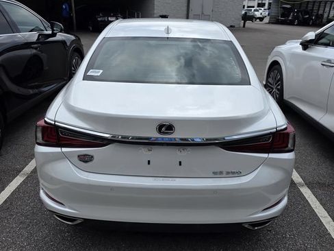 Certified 2022 Lexus ES 350 w/ Premium Package FWD image 3