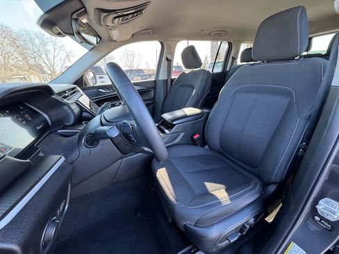 Used 2023 Jeep Grand Cherokee L Laredo image 20