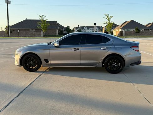 Used 2022 Genesis G70 3.3T RWD image 7