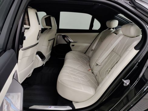 Certified 2023 BMW 740i image 24