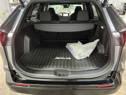 New 2025 Toyota RAV4 SE image 29