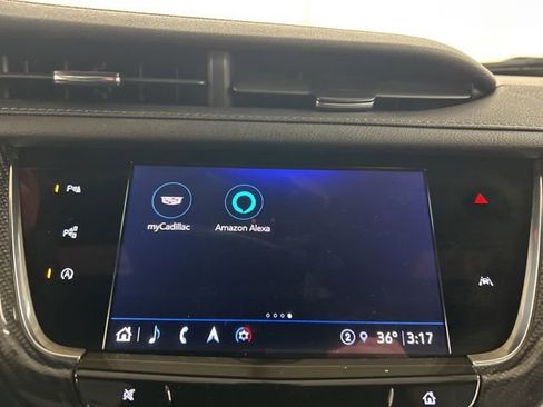 Used 2024 Cadillac XT6 Sport w/ LPO, ONYX Package image 18