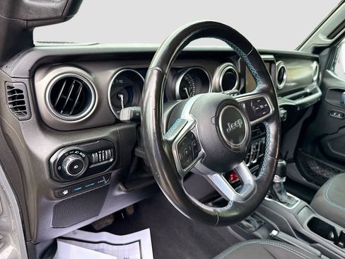 Used 2021 Jeep Wrangler Unlimited Rubicon 4xe w/ Cold Weather Group AWD/4WD image 10