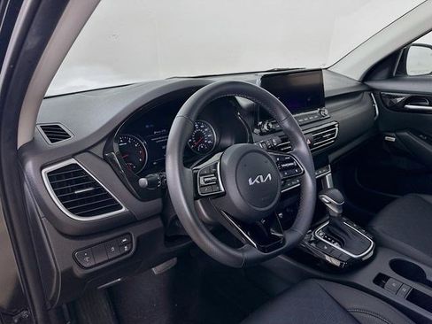 Used 2023 Kia Seltos SX w/ SX Sunroof Package AWD/4WD image 33
