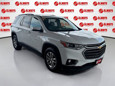 Used 2021 Chevrolet Traverse LT FWD image 3
