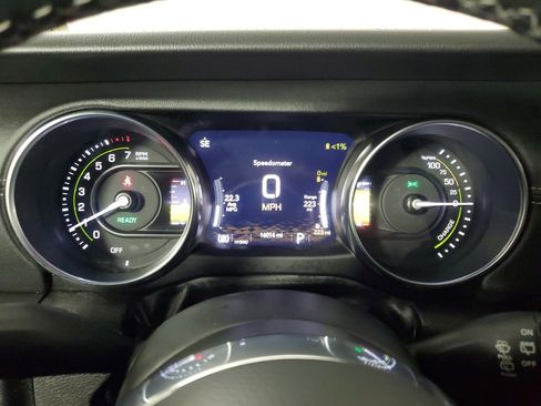 Used 2023 Jeep Wrangler Unlimited Sahara w/ Cold Weather Group image 26