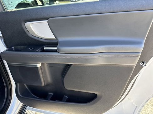 Used 2025 Ford Expedition Max Active image 16