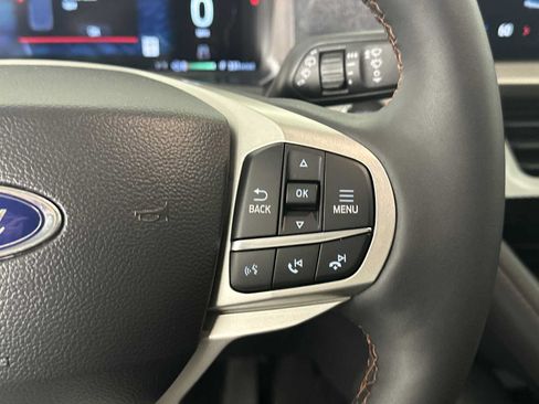 Used 2025 Ford Explorer Active w/ Active Comfort Package AWD/4WD image 30