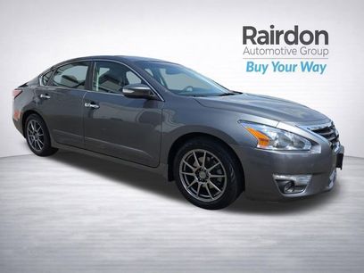 Used 2015 Nissan Altima 2.5 SL w/ Technology Package