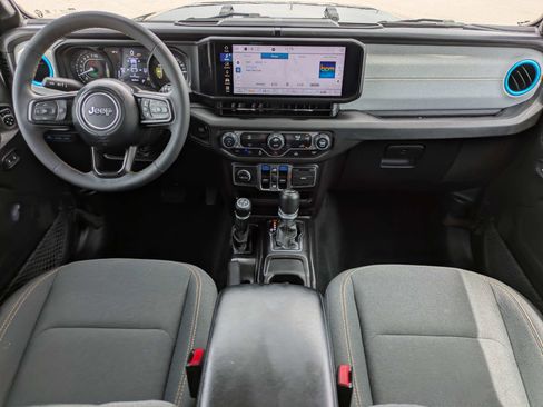 Used 2024 Jeep Wrangler Unlimited AWD/4WD image 19