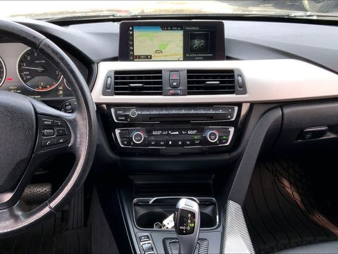 Used 2018 BMW 320i Sedan image 7