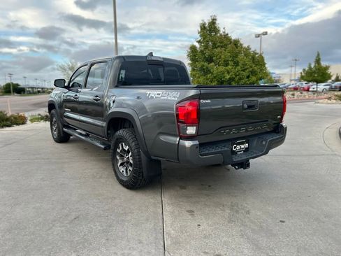 Used 2018 Toyota Tacoma TRD Off-Road w/ Technology Package AWD/4WD image 6