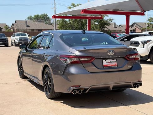 Used 2021 Toyota Camry XSE FWD image 5