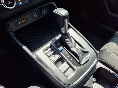 Used 2025 Honda CR-V LX image 9