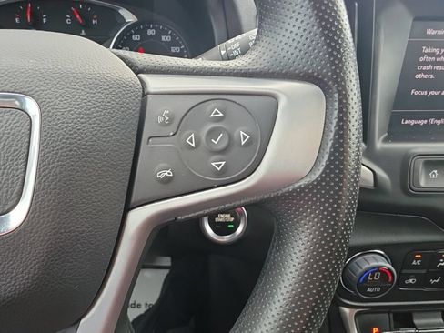 Certified 2023 GMC Terrain SLE w/ Driver Convenience Package AWD/4WD image 12