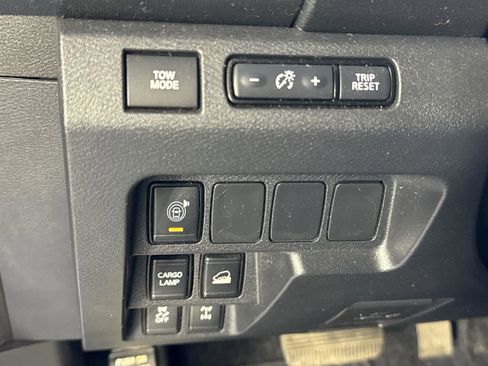 Used 2024 Nissan Frontier PRO-4X w/ Technology Package image 23