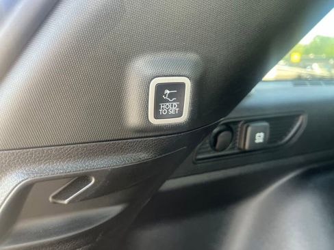 Used 2023 Jeep Grand Cherokee Altitude AWD/4WD image 17