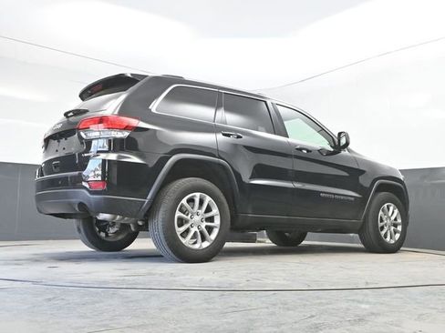 Used 2021 Jeep Grand Cherokee Laredo AWD/4WD image 35