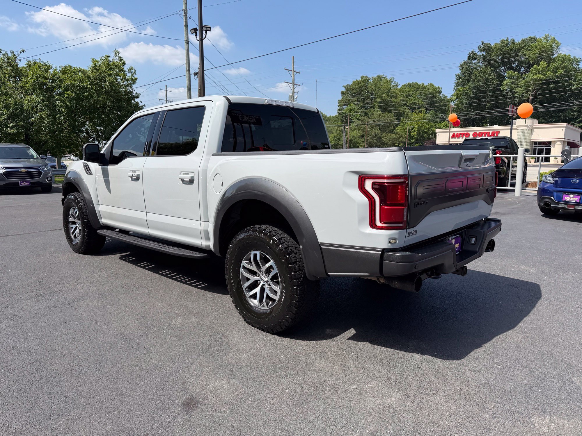 Used 2017 Ford F150 Raptor w/ Equipment Group 802A Luxury AWD/4WD image 4