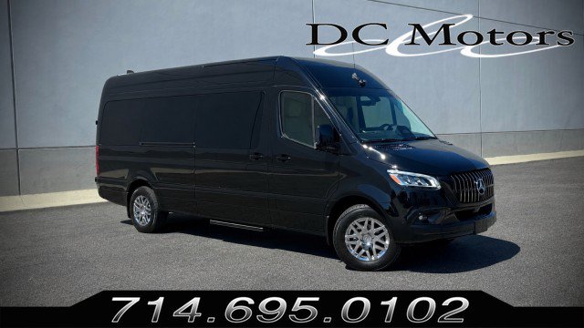 Used 2025 Mercedes-Benz Sprinter 2500 image 1