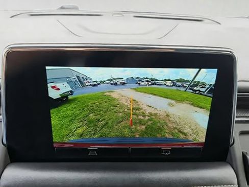 Used 2023 GMC Yukon XL SLT AWD/4WD image 17