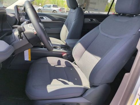 New 2026 Ford Explorer Active AWD/4WD image 13