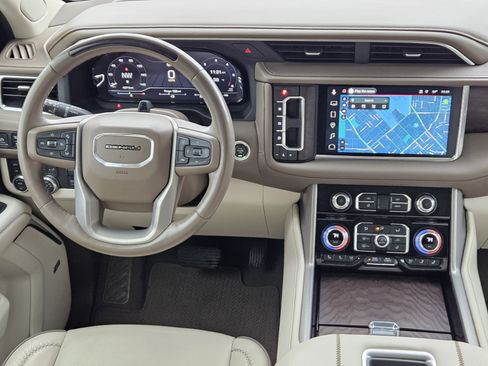 Used 2023 GMC Yukon XL Denali w/ Denali Reserve Package image 28