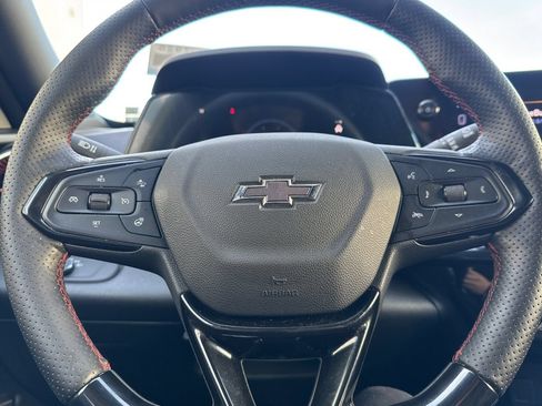 Used 2025 Chevrolet Trax RS w/ Driver Confidence Package FWD image 33