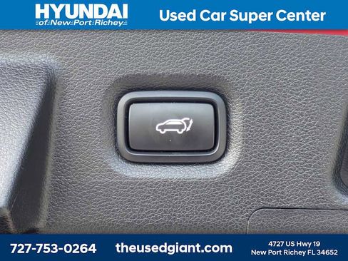 Used 2020 Hyundai Santa Fe SEL FWD image 13