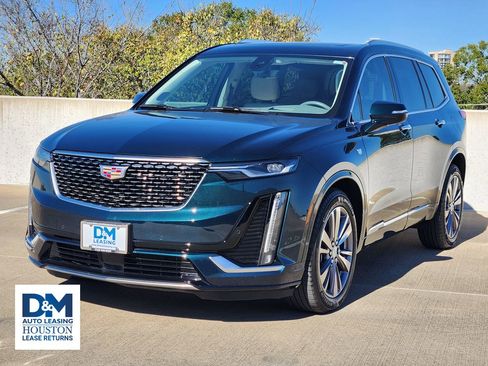 Used 2024 Cadillac XT6 Premium Luxury w/ Technology Package image 3