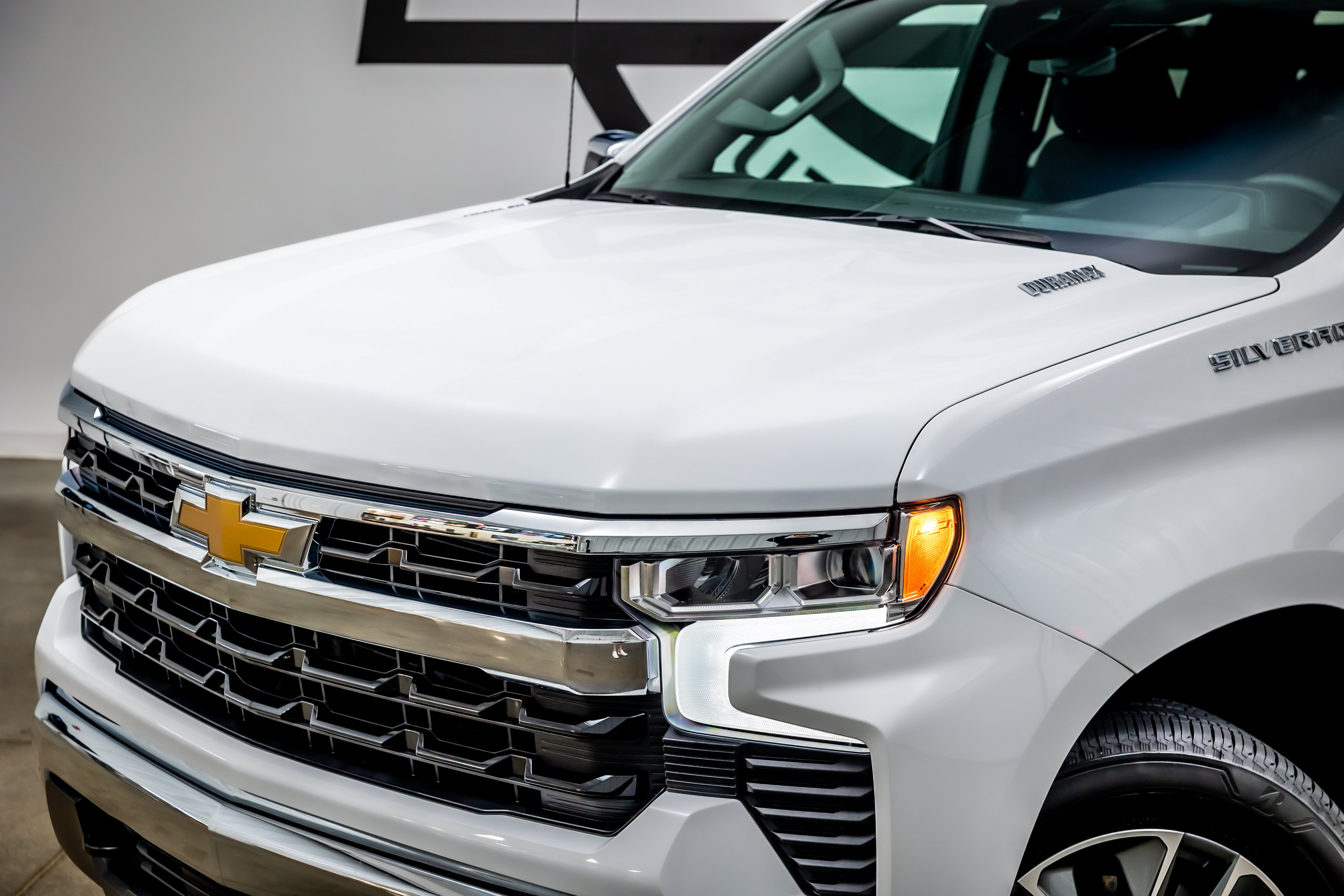 Used 2025 Chevrolet Silverado 1500 LT AWD/4WD image 23