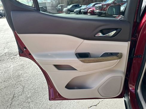 Used 2018 GMC Acadia Denali w/ Technology Package image 22