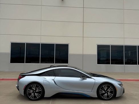 Used 2016 BMW i8 image 3