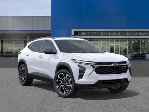 New 2026 Chevrolet Trax RS w/ Sunroof Package FWD image 7