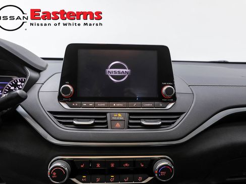 Used 2021 Nissan Altima 2.5 SV w/ SV Premium Package image 12