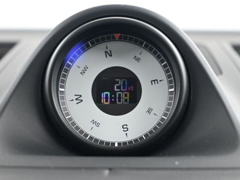 New 2026 Porsche Macan image 12