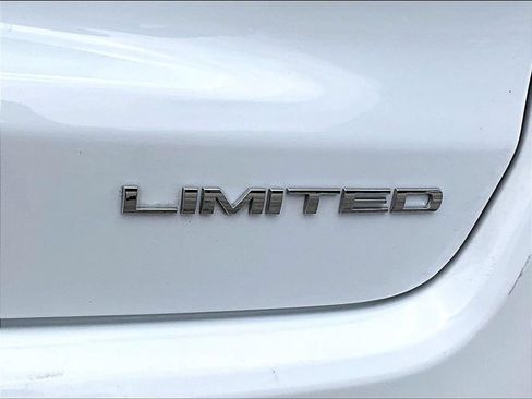 Used 2025 Jeep Compass Limited AWD/4WD image 27