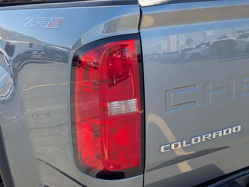 Used 2022 Chevrolet Colorado ZR2 AWD/4WD image 11