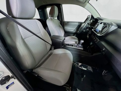 Certified 2022 Toyota Tacoma SR AWD/4WD image 24