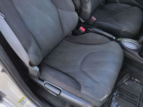 Used 2011 Honda Fit Sport image 19