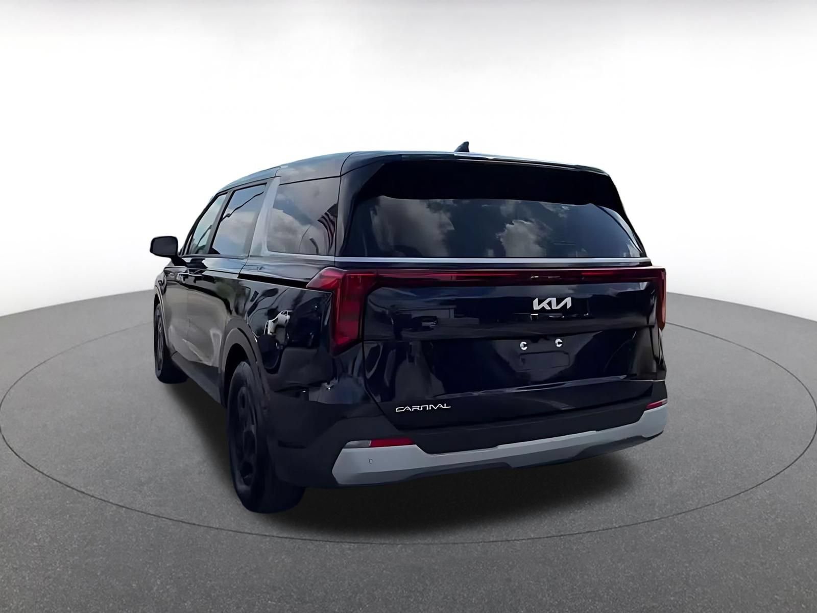Used 2026 Kia Carnival FWD image 10