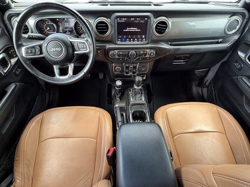 Used 2021 Jeep Wrangler Unlimited Sahara AWD/4WD image 17