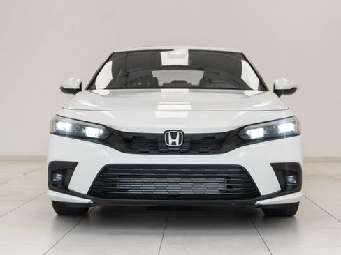 Used 2023 Honda Civic Sport Touring image 6