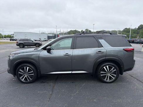 Certified 2024 Nissan Pathfinder Platinum w/ Cargo Package AWD/4WD image 2
