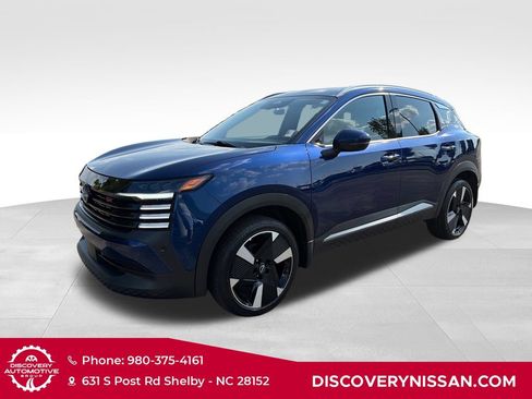 Certified 2025 Nissan Kicks SR FWD image 1