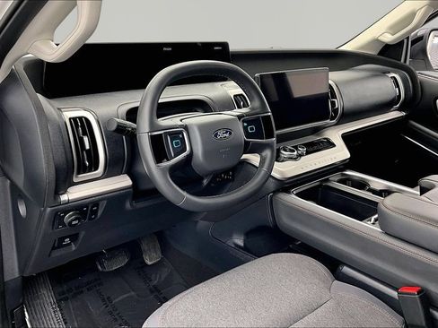 Certified 2025 Ford Expedition Max Active AWD/4WD image 14