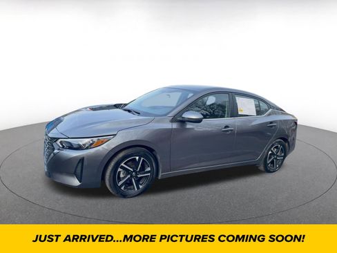 Used 2025 Nissan Sentra SV image 1