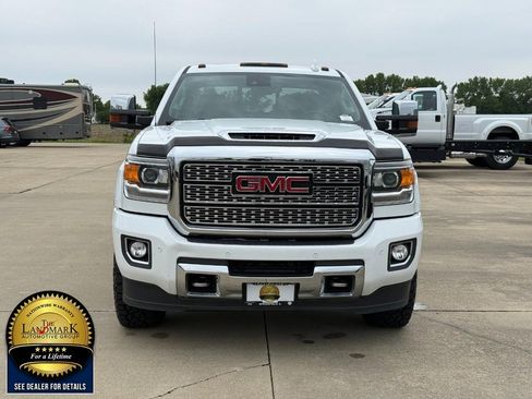 Used 2019 GMC Sierra 3500 Denali w/ Duramax Plus Package AWD/4WD image 2