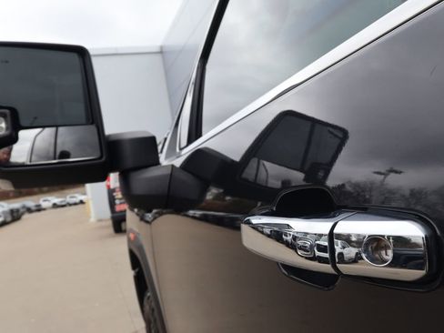 Used 2020 GMC Sierra 2500 Denali w/ Denali Ultimate Package image 11