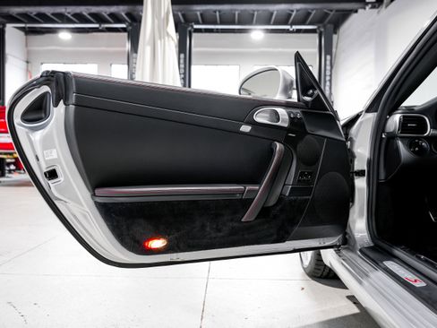 Used 2010 Porsche 911 Carrera S image 26